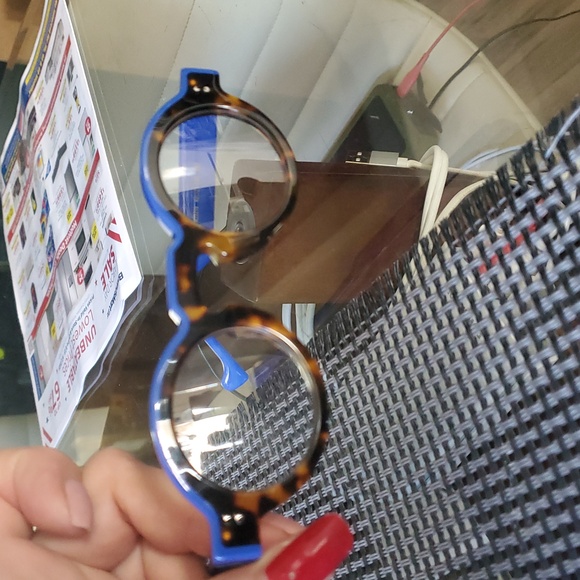 Stylish Glasses without dioptersTortoiseshell Round Glasses - Picture 4 of 5